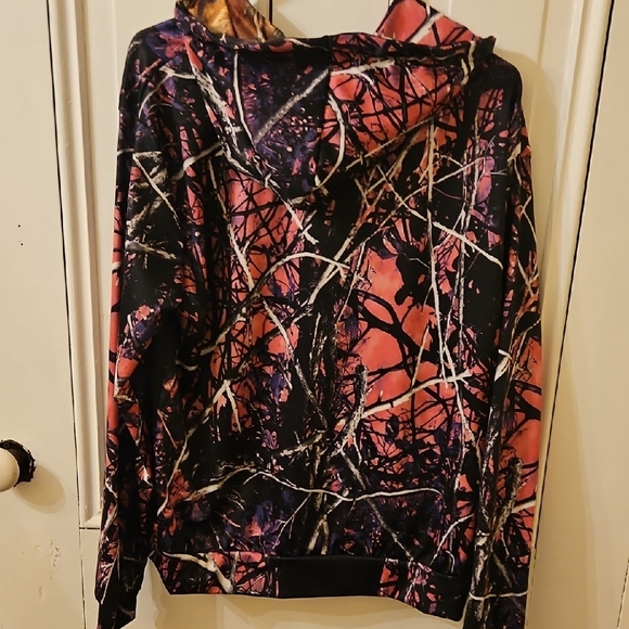 Heart Pattern Camouflage Hoodie - Picture 4 of 4